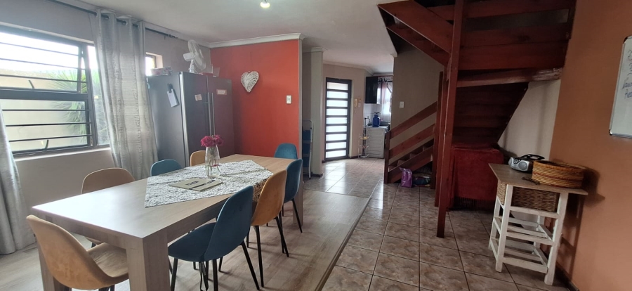 3 Bedroom Property for Sale in Wetton Western Cape